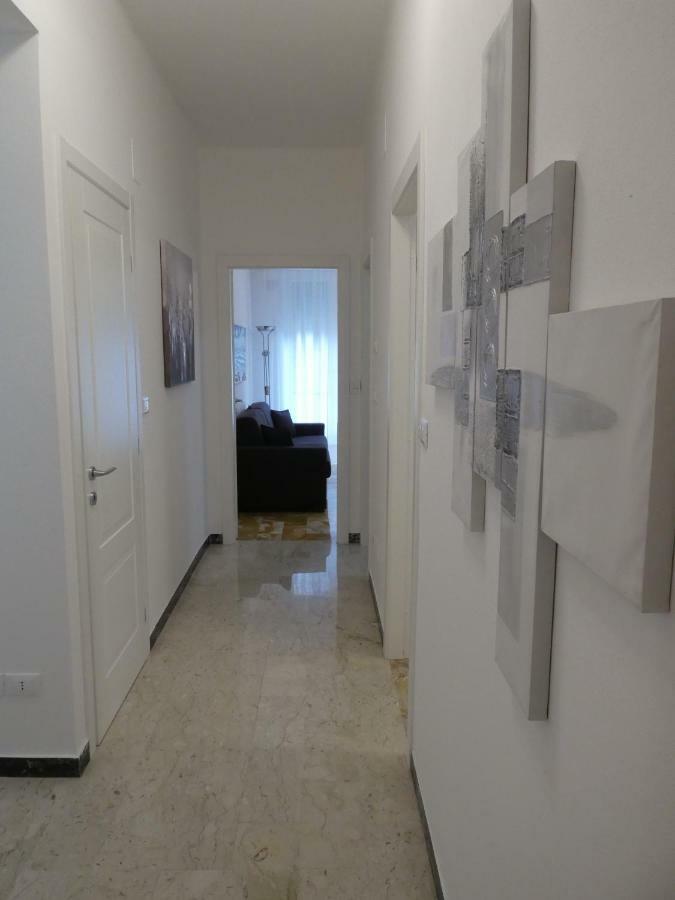 Isola Di Man Apartment อิมเปรีอา ภายนอก รูปภาพ