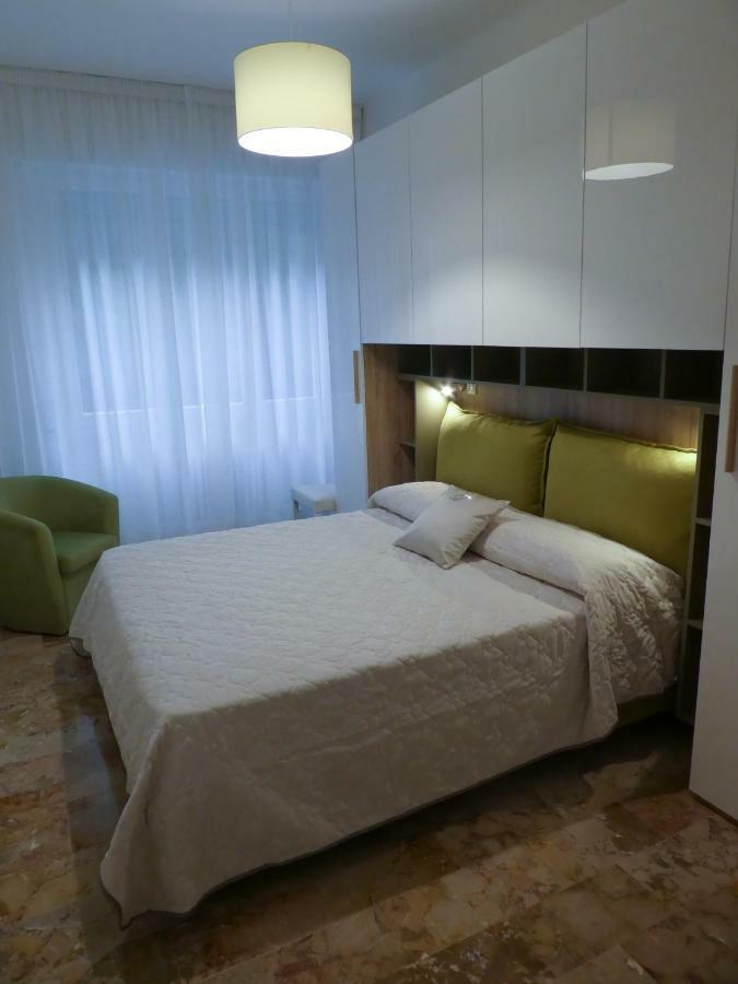 Isola Di Man Apartment อิมเปรีอา ภายนอก รูปภาพ